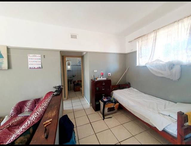 2 BEDROOM APARTMENT FOR SALE IN UMKOMAAS